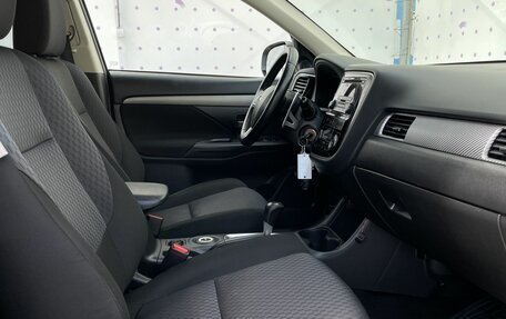 Mitsubishi Outlander III рестайлинг 3, 2014 год, 1 420 000 рублей, 12 фотография
