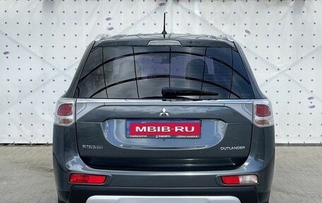 Mitsubishi Outlander III рестайлинг 3, 2014 год, 1 420 000 рублей, 6 фотография