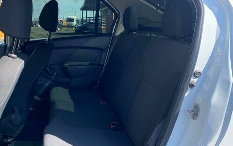 Renault Logan II, 2018 год, 609 000 рублей, 10 фотография