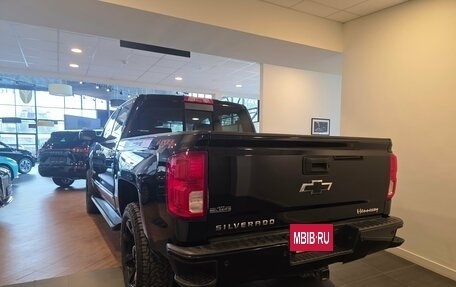 Chevrolet Silverado, 2018 год, 3 390 000 рублей, 2 фотография