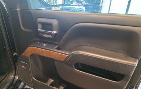 Chevrolet Silverado, 2018 год, 3 390 000 рублей, 22 фотография