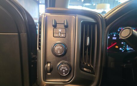 Chevrolet Silverado, 2018 год, 3 390 000 рублей, 17 фотография