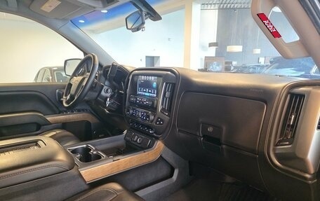 Chevrolet Silverado, 2018 год, 3 390 000 рублей, 23 фотография