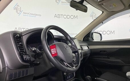 Mitsubishi Outlander III рестайлинг 3, 2017 год, 1 897 000 рублей, 7 фотография