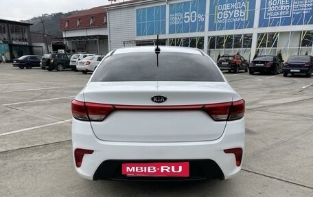 KIA Rio IV, 2020 год, 1 000 000 рублей, 2 фотография
