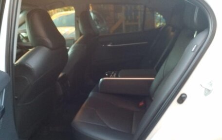 Toyota Camry, 2021 год, 2 550 000 рублей, 5 фотография