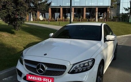 Mercedes-Benz C-Класс, 2018 год, 2 500 000 рублей, 3 фотография