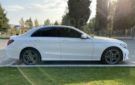 Mercedes-Benz C-Класс, 2018 год, 2 500 000 рублей, 10 фотография