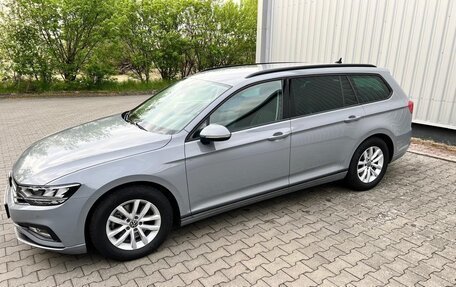 Volkswagen Passat B8 рестайлинг, 2022 год, 3 650 000 рублей, 3 фотография