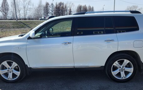 Toyota Highlander III, 2012 год, 2 450 000 рублей, 4 фотография