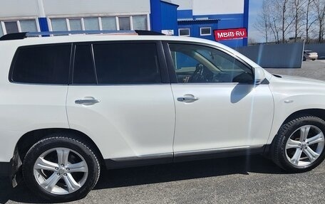 Toyota Highlander III, 2012 год, 2 450 000 рублей, 8 фотография