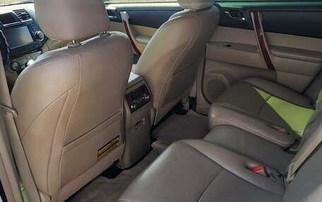 Toyota Highlander III, 2012 год, 2 450 000 рублей, 15 фотография