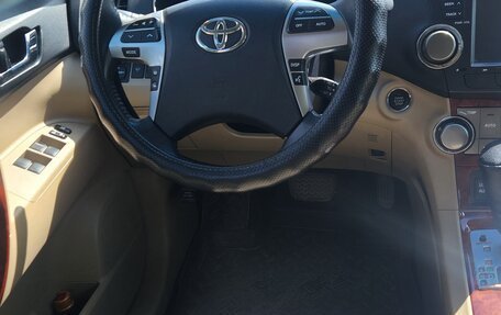 Toyota Highlander III, 2012 год, 2 450 000 рублей, 20 фотография