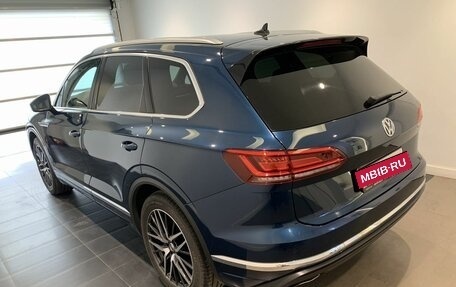 Volkswagen Touareg III, 2019 год, 4 049 000 рублей, 2 фотография