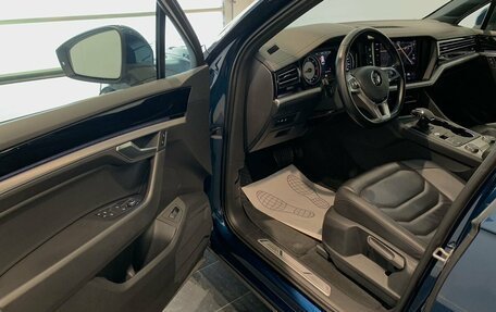 Volkswagen Touareg III, 2019 год, 4 049 000 рублей, 9 фотография