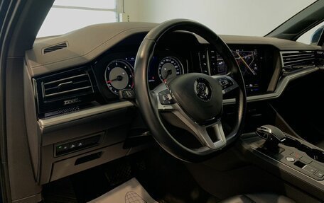 Volkswagen Touareg III, 2019 год, 4 049 000 рублей, 15 фотография