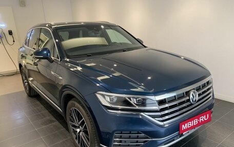 Volkswagen Touareg III, 2019 год, 4 049 000 рублей, 5 фотография