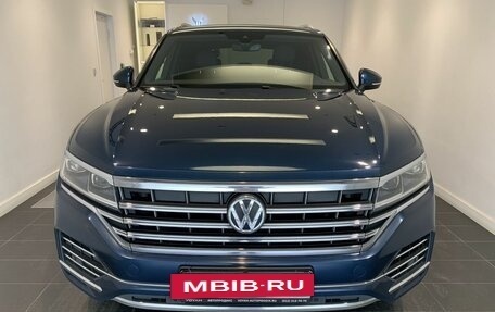 Volkswagen Touareg III, 2019 год, 4 049 000 рублей, 6 фотография