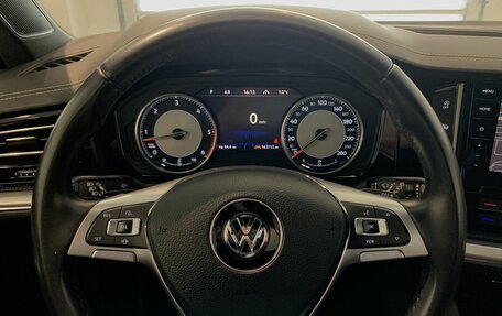 Volkswagen Touareg III, 2019 год, 4 049 000 рублей, 19 фотография