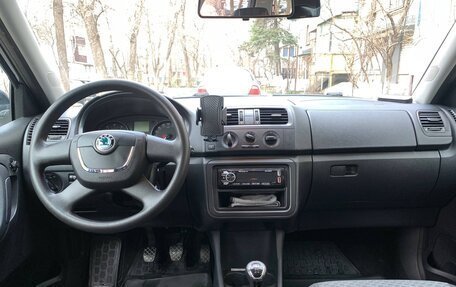 Skoda Fabia II, 2011 год, 700 000 рублей, 6 фотография