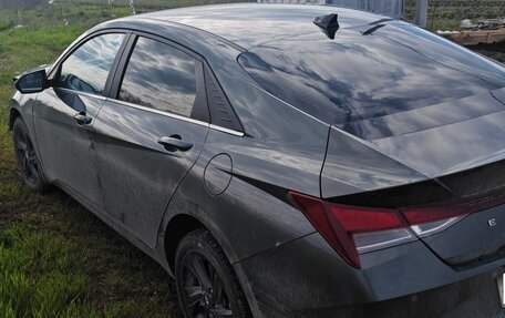 Hyundai Elantra, 2021 год, 1 350 000 рублей, 2 фотография