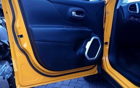 Jeep Renegade I рестайлинг, 2015 год, 2 000 000 рублей, 5 фотография