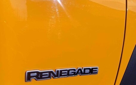 Jeep Renegade I рестайлинг, 2015 год, 2 000 000 рублей, 14 фотография