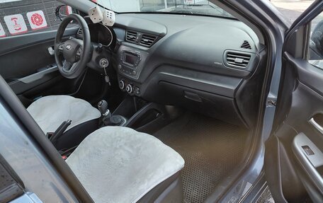 KIA Rio III рестайлинг, 2013 год, 950 000 рублей, 29 фотография