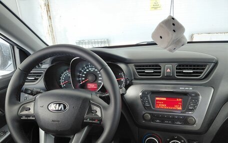 KIA Rio III рестайлинг, 2013 год, 950 000 рублей, 32 фотография