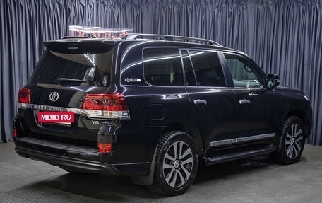 Toyota Land Cruiser 200, 2018 год, 7 298 000 рублей, 5 фотография