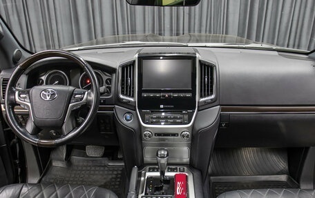 Toyota Land Cruiser 200, 2018 год, 7 298 000 рублей, 14 фотография