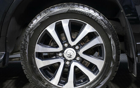 Toyota Land Cruiser 200, 2018 год, 7 298 000 рублей, 27 фотография