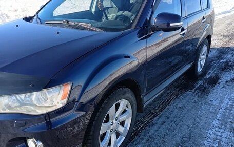 Mitsubishi Outlander III рестайлинг 3, 2010 год, 1 200 000 рублей, 3 фотография