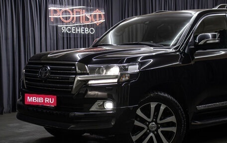 Toyota Land Cruiser 200, 2018 год, 7 298 000 рублей, 25 фотография