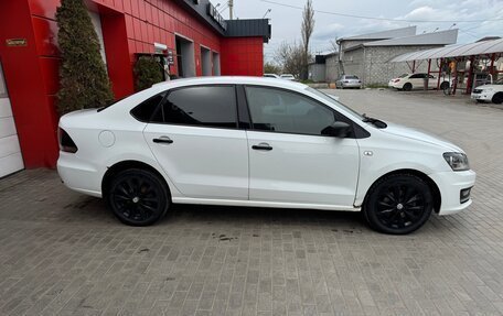 Volkswagen Polo VI (EU Market), 2018 год, 800 000 рублей, 3 фотография