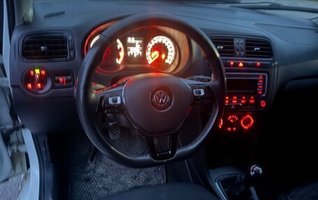 Volkswagen Polo VI (EU Market), 2018 год, 800 000 рублей, 5 фотография