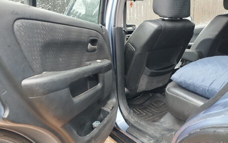 Honda CR-V II рестайлинг, 2004 год, 650 000 рублей, 10 фотография