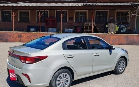 KIA Rio IV, 2017 год, 1 390 000 рублей, 4 фотография