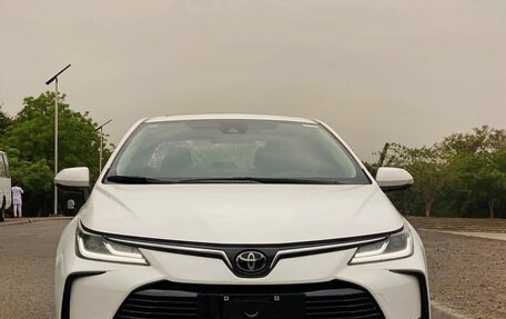 Toyota Corolla, 2025 год, 2 300 000 рублей, 3 фотография