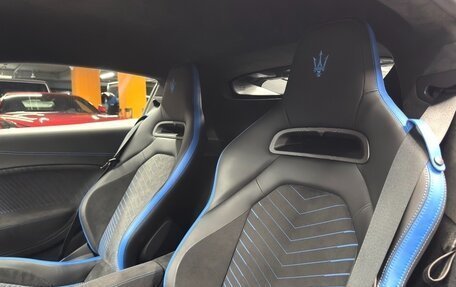 Maserati MC20, 2022 год, 20 500 000 рублей, 15 фотография