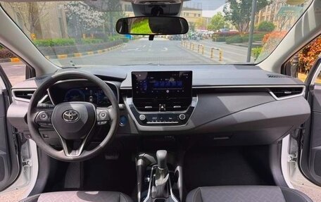 Toyota Corolla, 2022 год, 1 800 000 рублей, 7 фотография