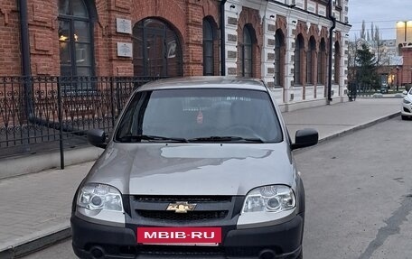 Chevrolet Niva I рестайлинг, 2018 год, 705 000 рублей, 5 фотография