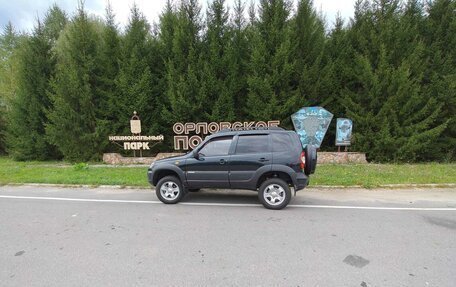 Chevrolet Niva I рестайлинг, 2010 год, 750 000 рублей, 3 фотография