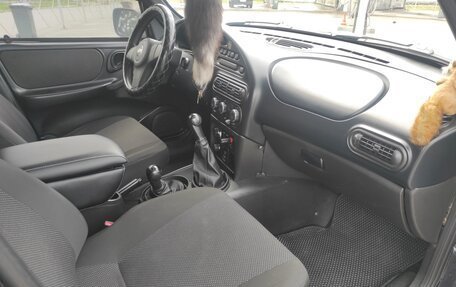 Chevrolet Niva I рестайлинг, 2010 год, 750 000 рублей, 10 фотография