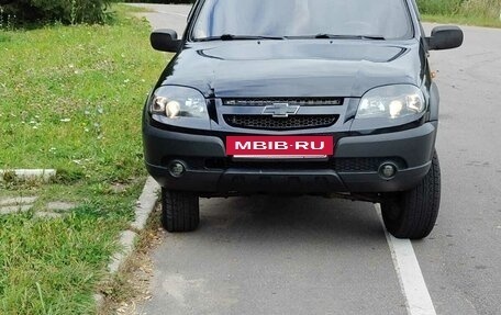 Chevrolet Niva I рестайлинг, 2010 год, 750 000 рублей, 9 фотография
