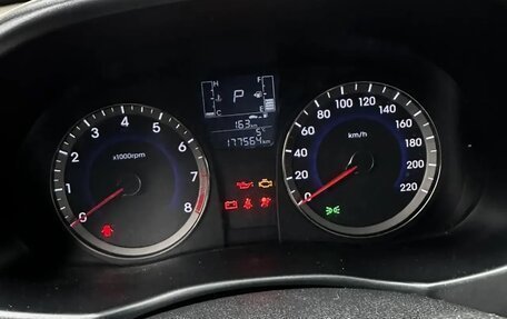 Hyundai Solaris II рестайлинг, 2014 год, 1 050 000 рублей, 9 фотография