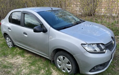 Renault Logan II, 2015 год, 450 000 рублей, 2 фотография