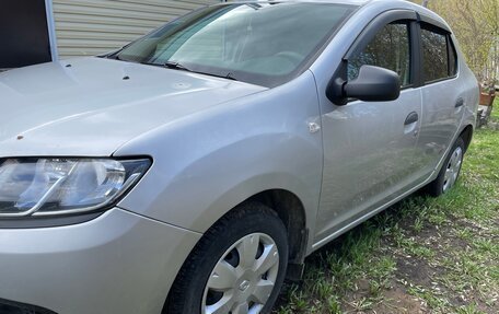 Renault Logan II, 2015 год, 450 000 рублей, 5 фотография