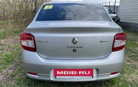 Renault Logan II, 2015 год, 450 000 рублей, 3 фотография