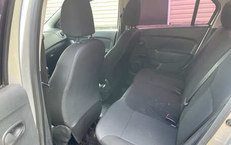 Renault Logan II, 2015 год, 450 000 рублей, 8 фотография